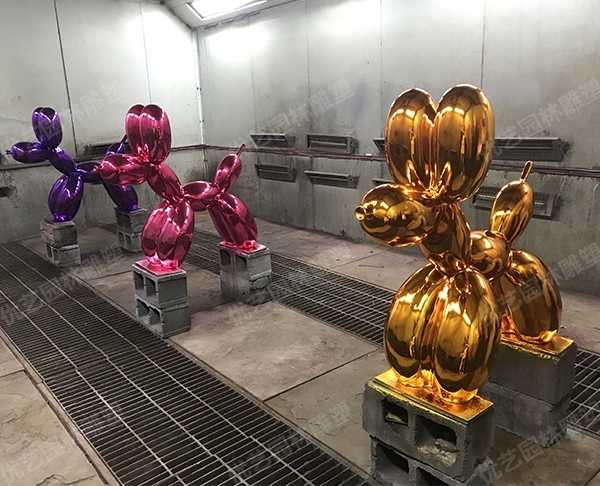 不銹鋼雕塑制作需要注意什么？